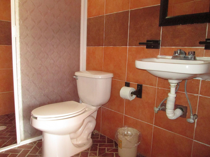 Bathroom 4, Hotel Makarios, Tuxtla Gutiérrez