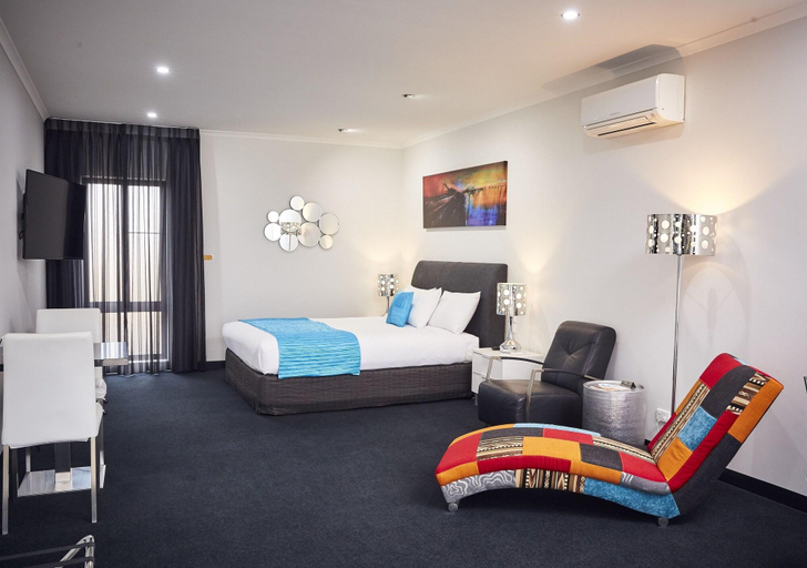 Public Area, Junction Motel, Maryborough, C. Goldfields - M'borough