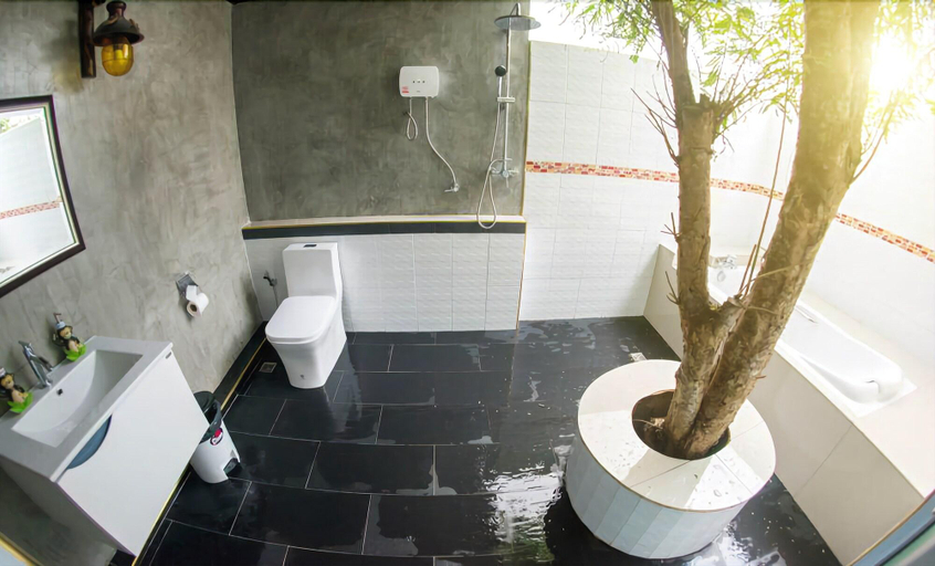 Bathroom 5, Nai C Resort, Muang Surat Thani