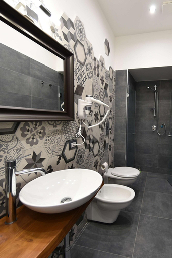 Bathroom 5, B&B Palummelle, Napoli