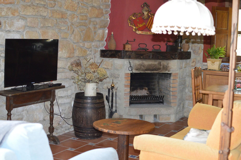 Public Area 3, La Casona de Quintes, Asturias