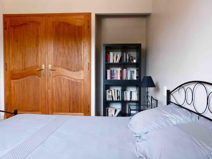 Bedroom 4, Salvaterra, Gard