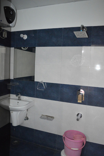 Bathroom 4, Hotel Star Palace, Jaipur