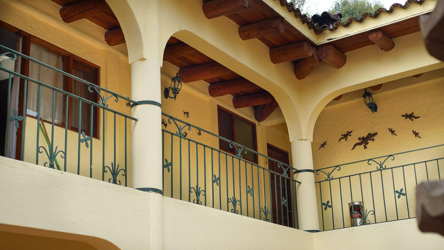 Public Area 3, Hotel El Rebozo, Valle de Bravo