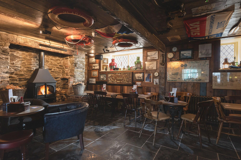 Public Area 3, Chainlocker, Cornwall