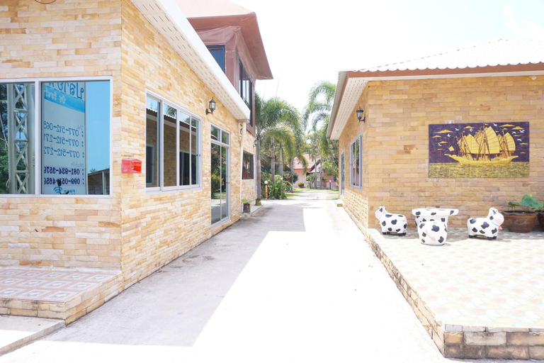Exterior & Views 2, Paifha Beach Resort, Pathiu