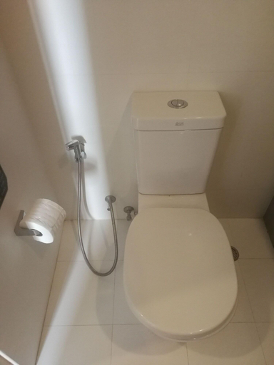 Bathroom 4, Merdelong Hotel, Muang Phatthalung