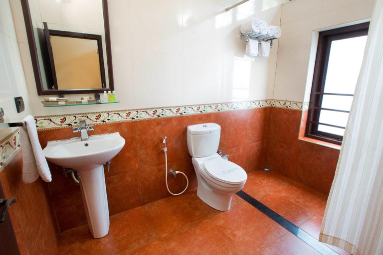 Bathroom, Madhumanthra Resort, Idukki