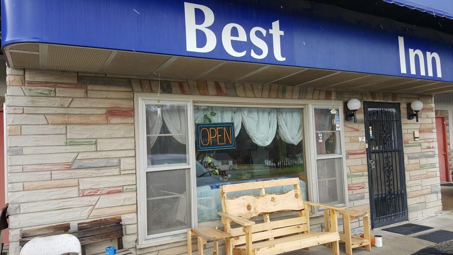 Others 5, Best Inn, Allegany