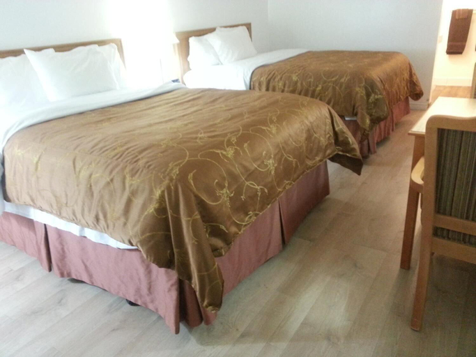 Bedroom 4, Motel 8, Division No. 6
