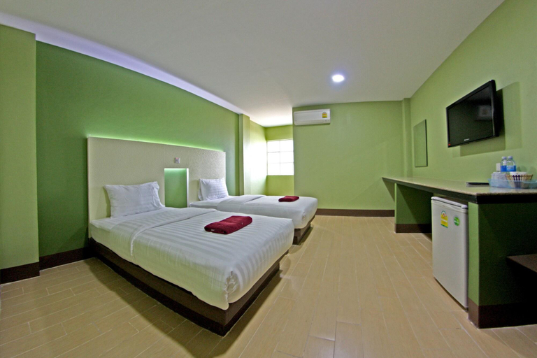 Bedroom 3, Central Park Hotel, Muang Sing Buri