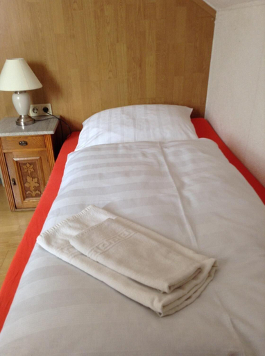 Bedroom 4, Thüringer Hof, Hersfeld-Rotenburg