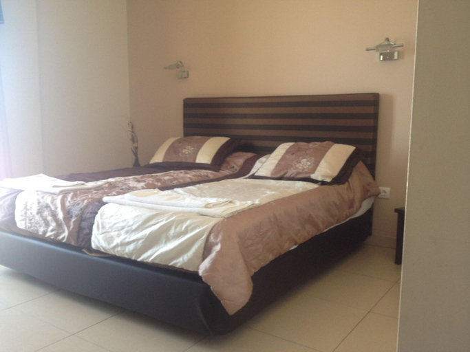 Bedroom 4, Hotel Plaza, Attica
