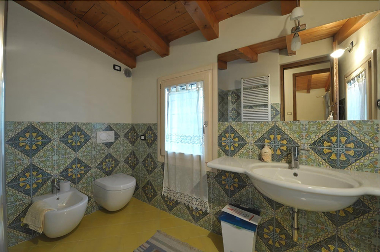 Bathroom 5, B&B Villa Roncatti, Verona