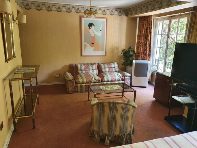 Public Area 2, Foresta Hotel, Santiago