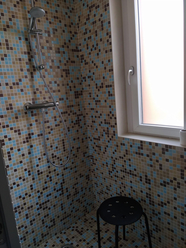 Bathroom 3, OPEN, Potenza