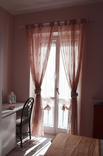 Others, Hotel Rafe', Savona