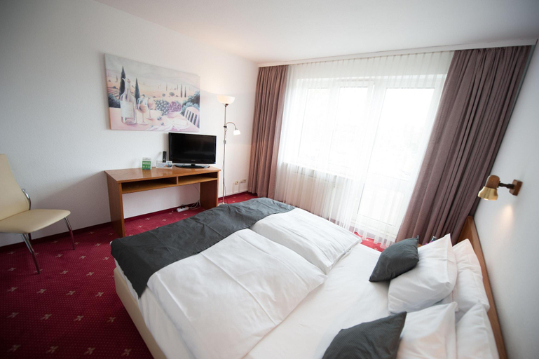 Bedroom 3, Hotel Alina, Wiesbaden