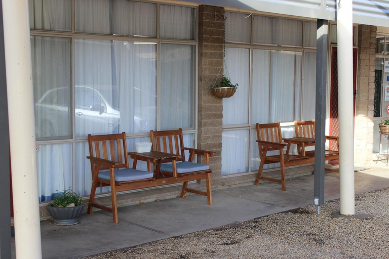 Public Area 3, Thomas Lodge Motel, Berrigan