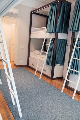 Others 5, Karavan Inn, Belgrade