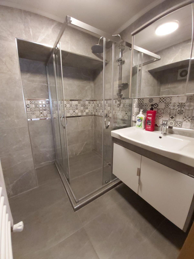 Bathroom 5, Aiza Suites, Beşiktaş