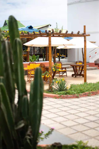 Exterior & Views 2, Hotel Ninfa, Santa Cruz