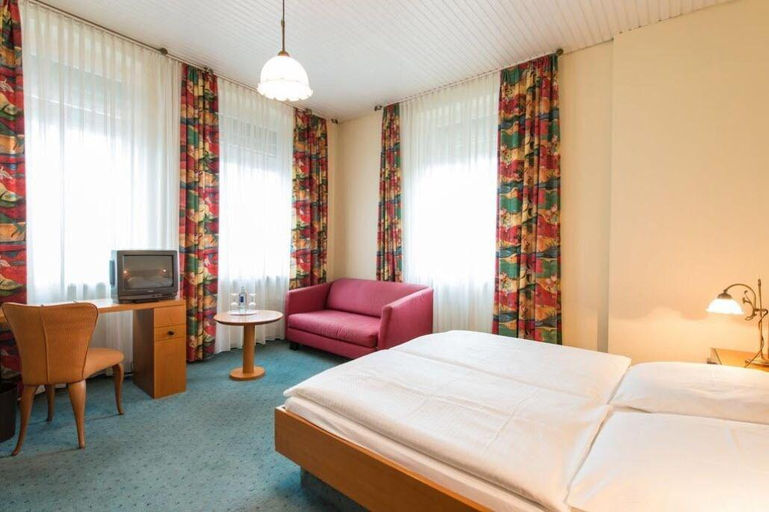 Bedroom 4, Hotel Eisbach, Westerwaldkreis