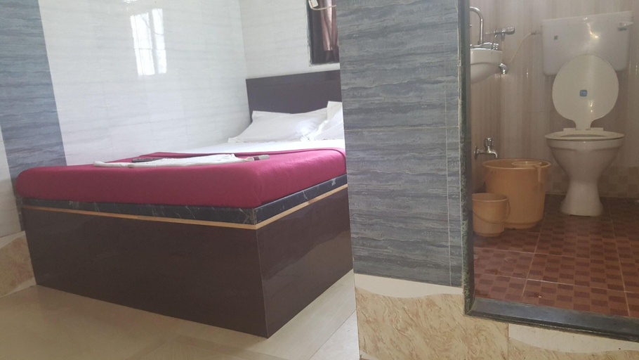 Bathroom 5, Hotel Al Mehraj, Mumbai City