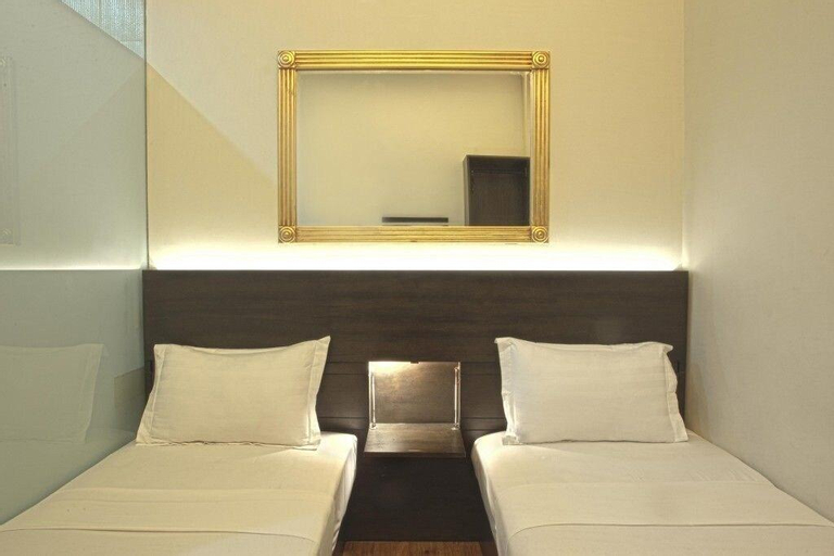 Bedroom 4, Fuxion Inn, Central Jakarta