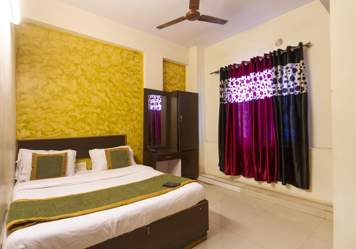 Bedroom 3, Hotel Rinn Lakdikapul, Hyderabad