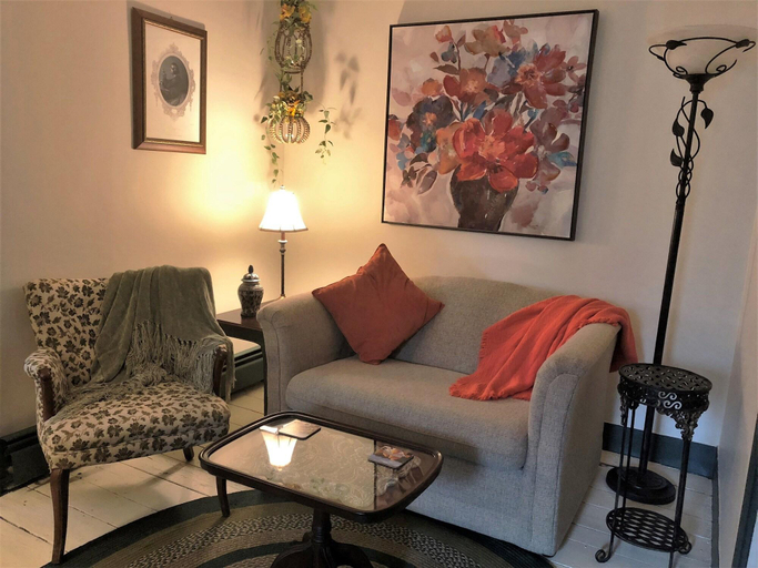 Public Area 2, Riverwind Inn Bed & Breakfast, Middlesex