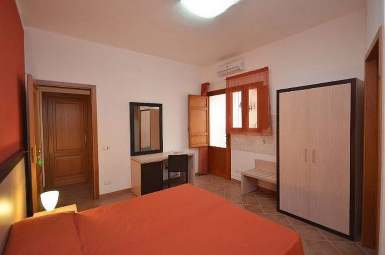 Bedroom 3, Sigiuma B&B, Trapani