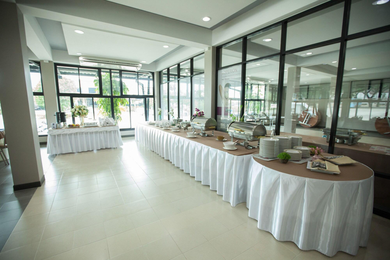 Food & Drinks 5, MaiHom Villa, Muang Nakhon Sawan