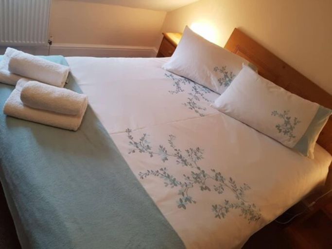 Bedroom 3, A & B Guest House, Cambridgeshire
