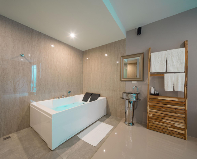 Bathroom 4, The Valen Resort, Lat Phrao