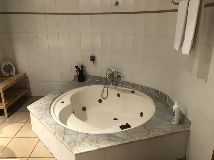 Bathroom 4, Hostal Andres, Valencia