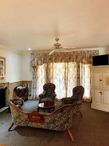 Public Area 2, Sherwood's Country House, Mopani