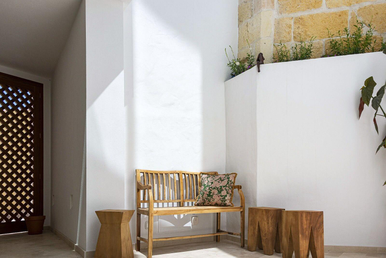 Others 5, Noualt, Baleares