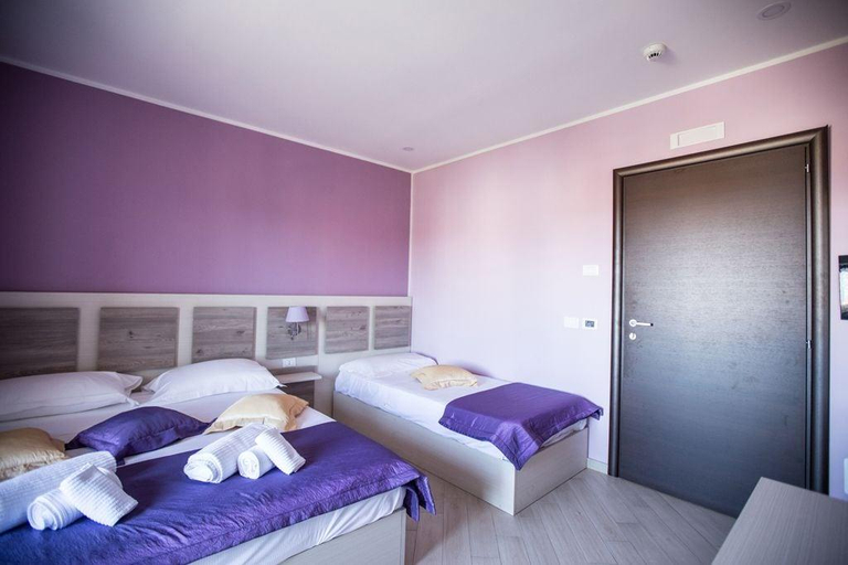 Bedroom 3, Hotel Cliché, Cosenza