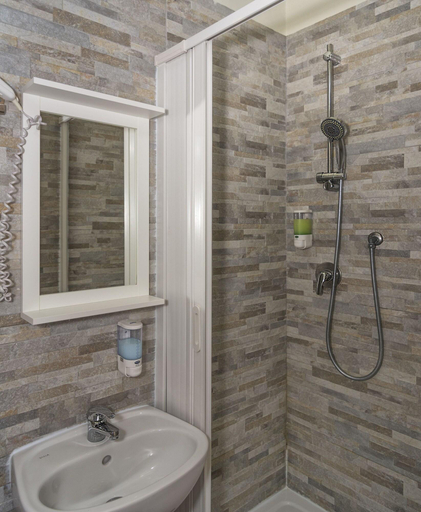 Bathroom 4, Aliante B&B and 2, Pisa