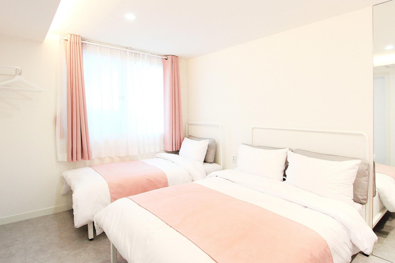 Bedroom 2, ORBIT Cafe & Guesthouse - Hostel, Mapo