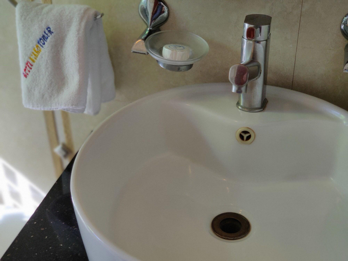 Bathroom 4, Hotel Nikko Tower, Ilala