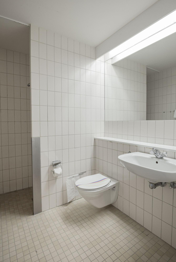 Bathroom 5, Hotel Limfjorden, Thisted