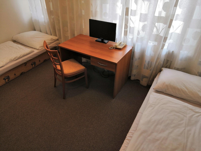 Bedroom 2, Marianeum, Praha 2