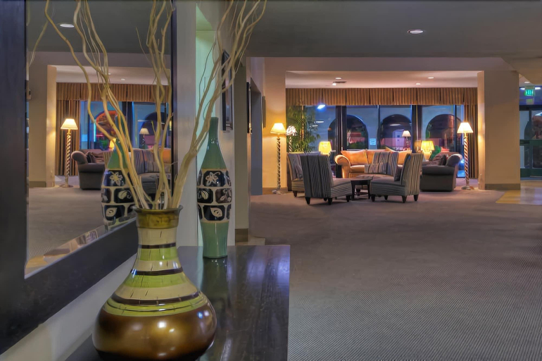 Public Area 3, Valley Inn, Los Angeles