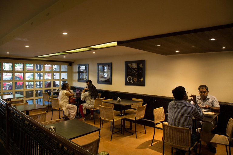 Public Area 3, Wise Owl Comfotel, Kolkata