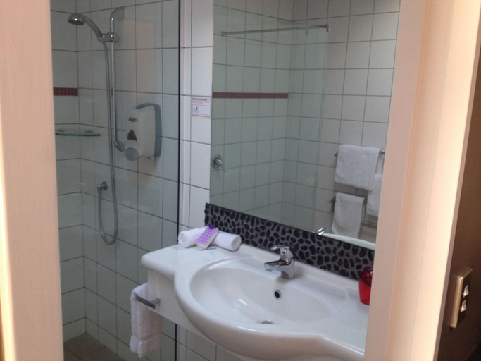 Bathroom 5, Kaiapoi On Williams Motel, Waimakariri