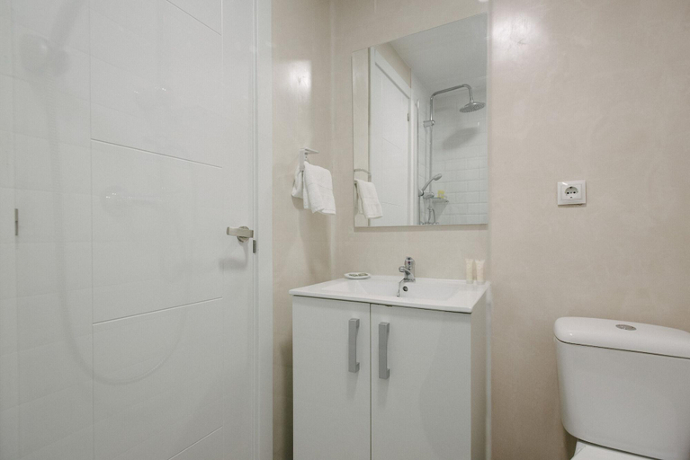 Bathroom 5, The Boutike Guesthouse, Sevilla