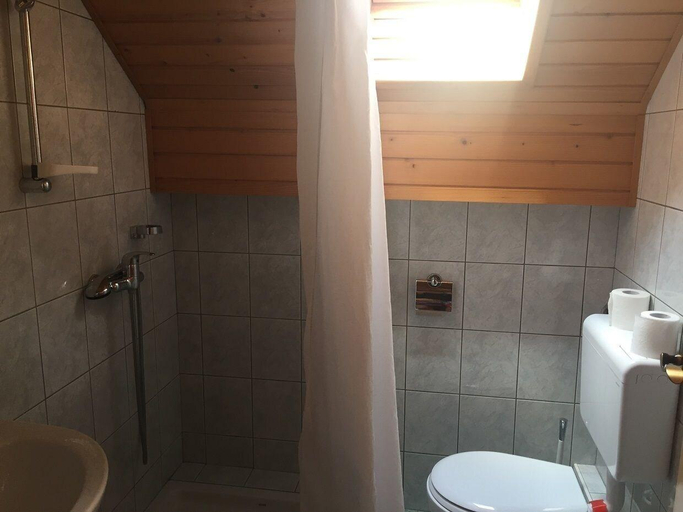 Bathroom 4, Pr' Dovar Guest House, Cerklje na Gorenjskem