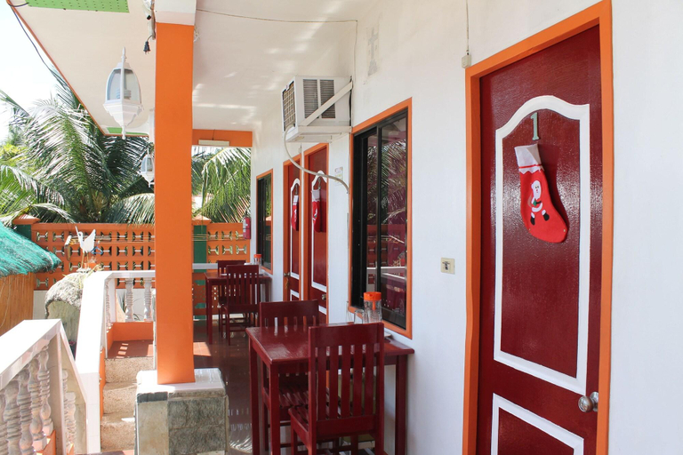 Public Area, Maxvir Inn Beach Resort, Oslob